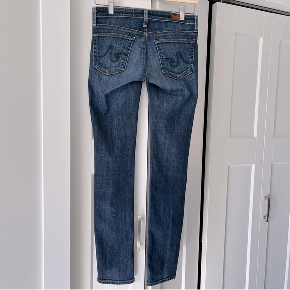 AG Jeans Medium Blue Wash ‘The Stevie’ Size 26R Slim Straight Jeans - Picture 2 of 13